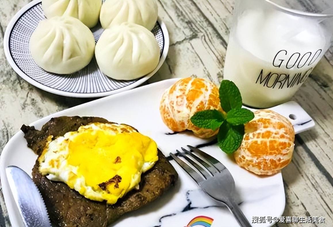 
        开学早餐不用愁！5种面食不用揉面一卷一煎，5分钟搞定，孩子抢着吃！