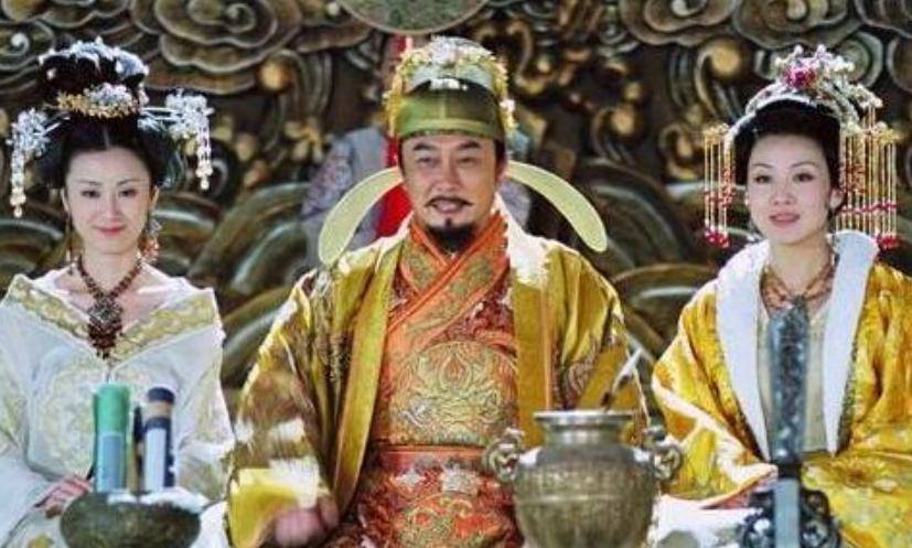 
        李渊的两宠妃，多次陷害李世民，李世民登基，是如何对待她们的？