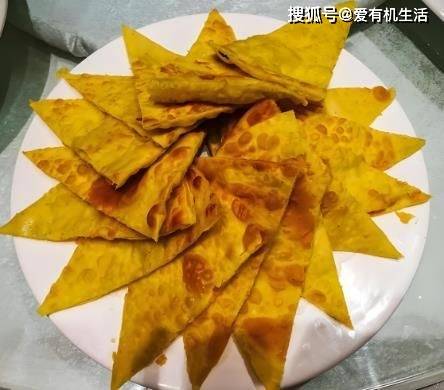 
        西宁十大馍馍：十种酥脆，一口吃出青海人的豪迈！