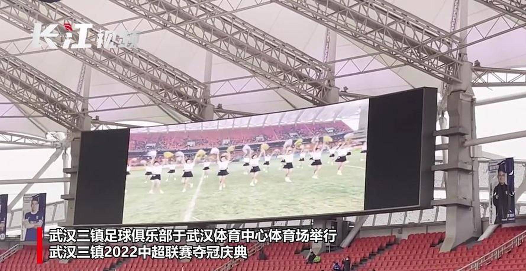 邓涵文