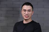 曾经靠悬疑，如今靠抽象，那个亲手缔造了迷雾剧场的男人，他又来了！！