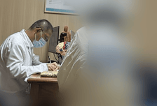 青春期孩子爱“精神内耗”？5类典型困扰与化解技巧，家长请记牢