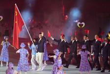 胡明轩：做代表团旗手荣幸又幸运 将成为比赛训练动力