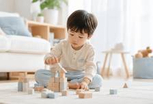 孩子老摸小丁。呛闷、痒痒还是刻板行为？