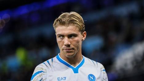 打砸记者摄像机负责人称冲动了