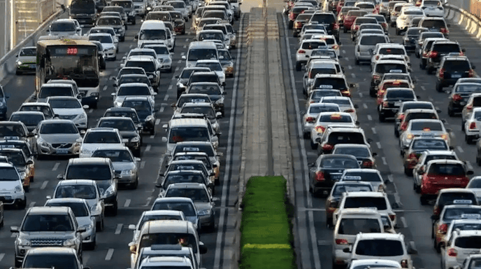 业界呼吁：电车是时候交养路费了