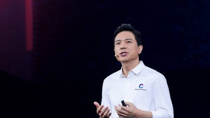 李彦宏称在大模型领域开源最贵,你认同吗?