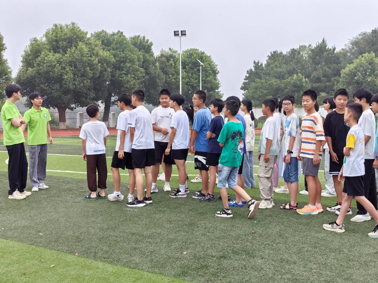 湖北学子三下乡：相约晨练，共建好身体