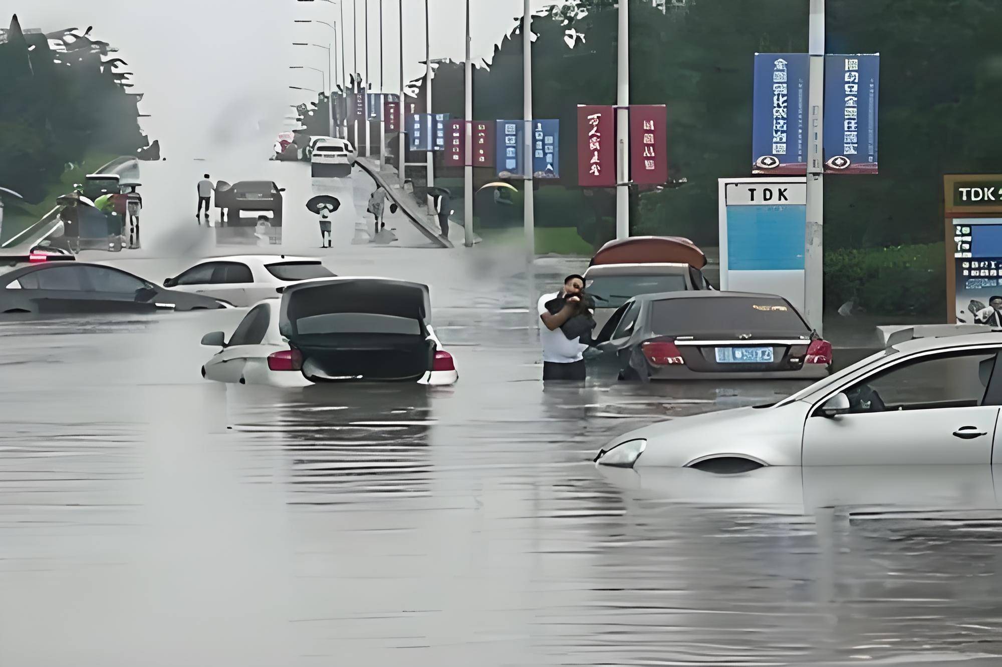 辽宁大连突降暴雨，致2人意外死亡