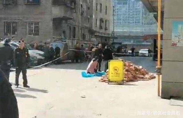 “过来收尸吧”，妻子携女儿跳楼身亡后，丈夫拍照发死者家族群