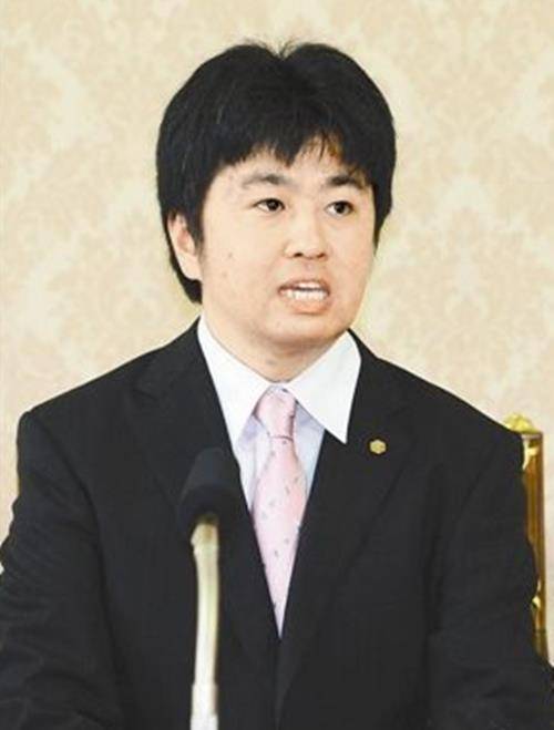 千家家族名义上是平民，实际地位非常特殊，因此网友才说典子公主嫁给和