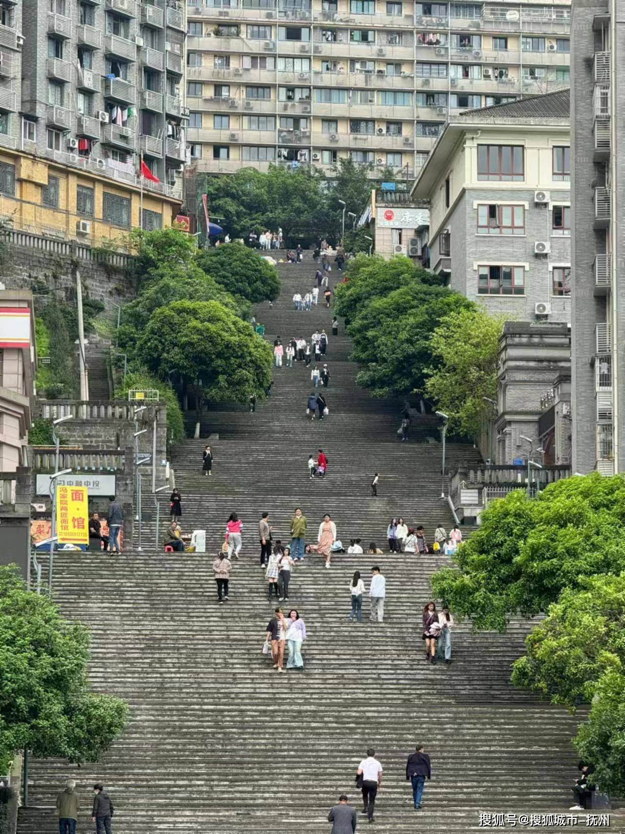 重庆旅行团报价4日游，重庆旅行团报价4日游多少钱，值得收藏