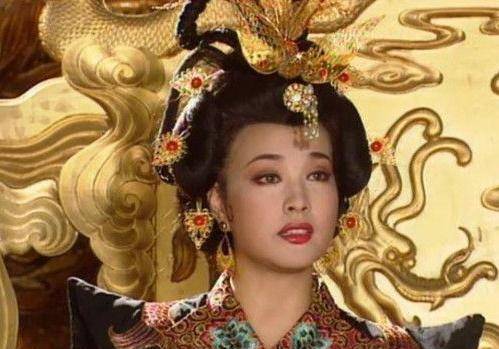 原创            狄仁杰劝女皇远离男宠，武则天回答一句话，狄仁杰听后只好闭嘴了