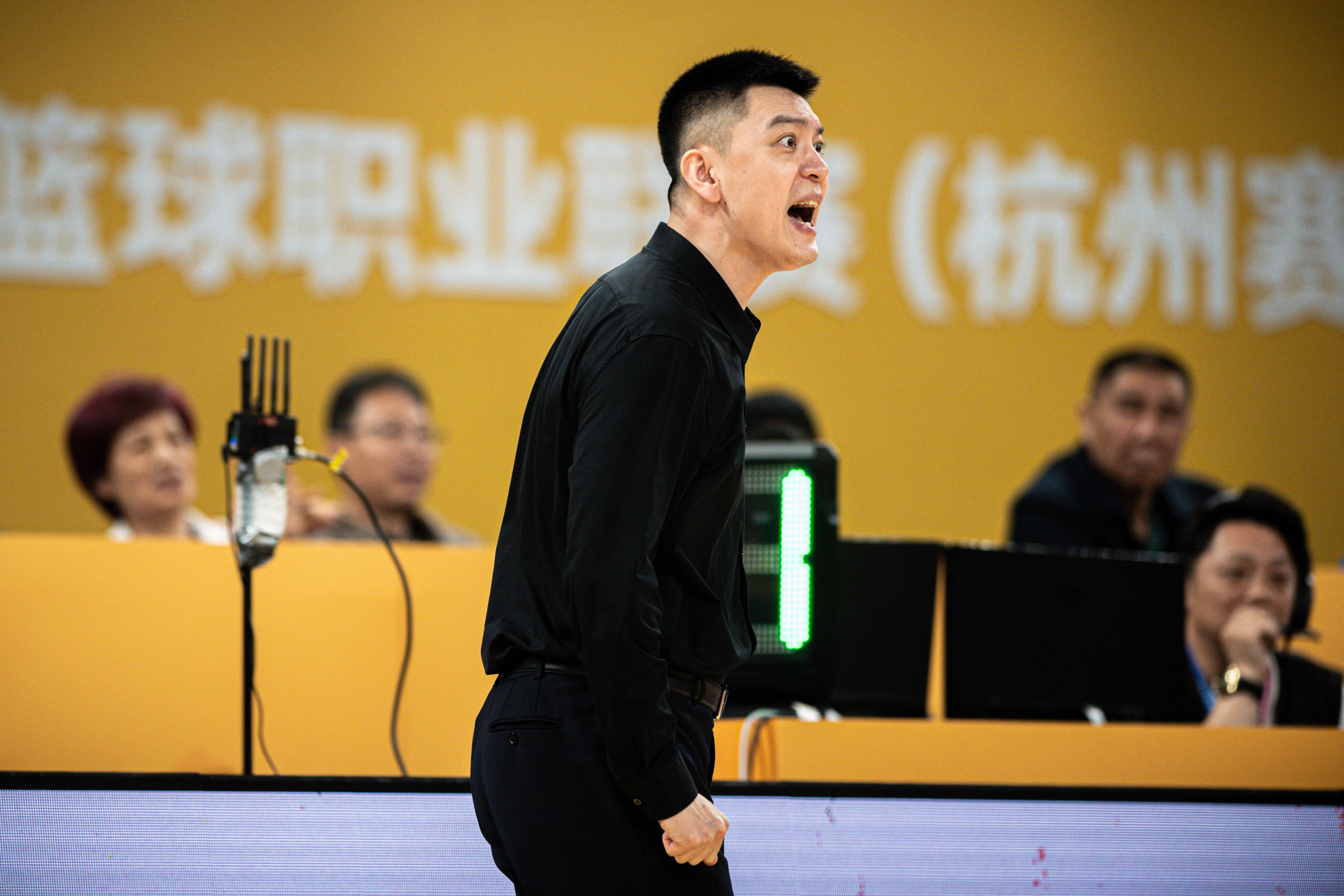 杨鸣：你用欧洲裁判就全用欧洲的 3个裁判3个尺度