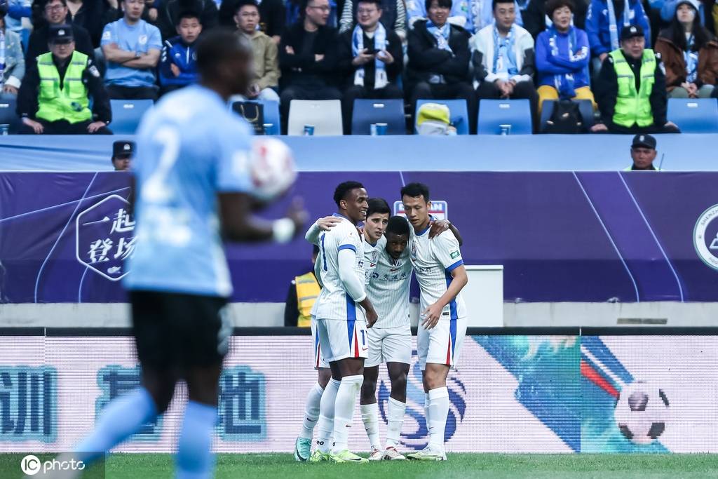 中超-米内罗传射刘诚宇破门 申花3-0大连取3连胜