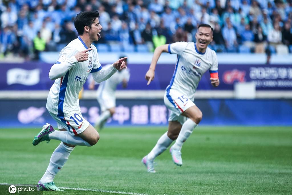 中超-米内罗传射刘诚宇破门 申花3-0大连取3连胜