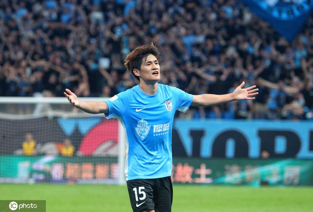 中超-刘祝润建功拉布亚德任意球破门 大连2-0泰山迎2连胜