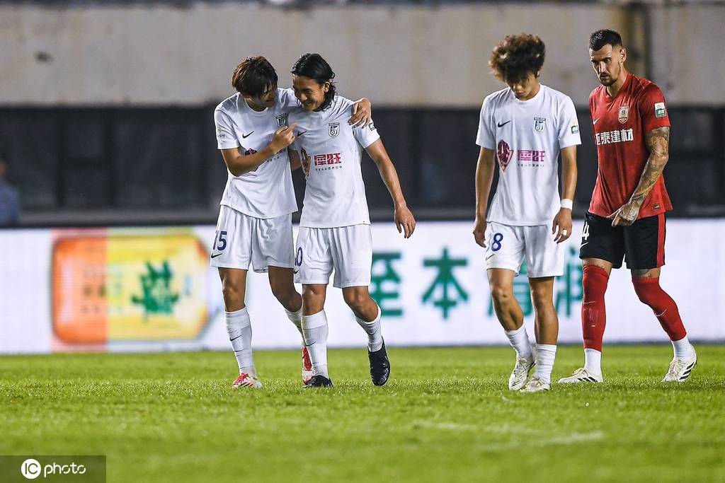 中超-刘祝润传射拉布亚德破门 英博客场2-0亚泰三连胜