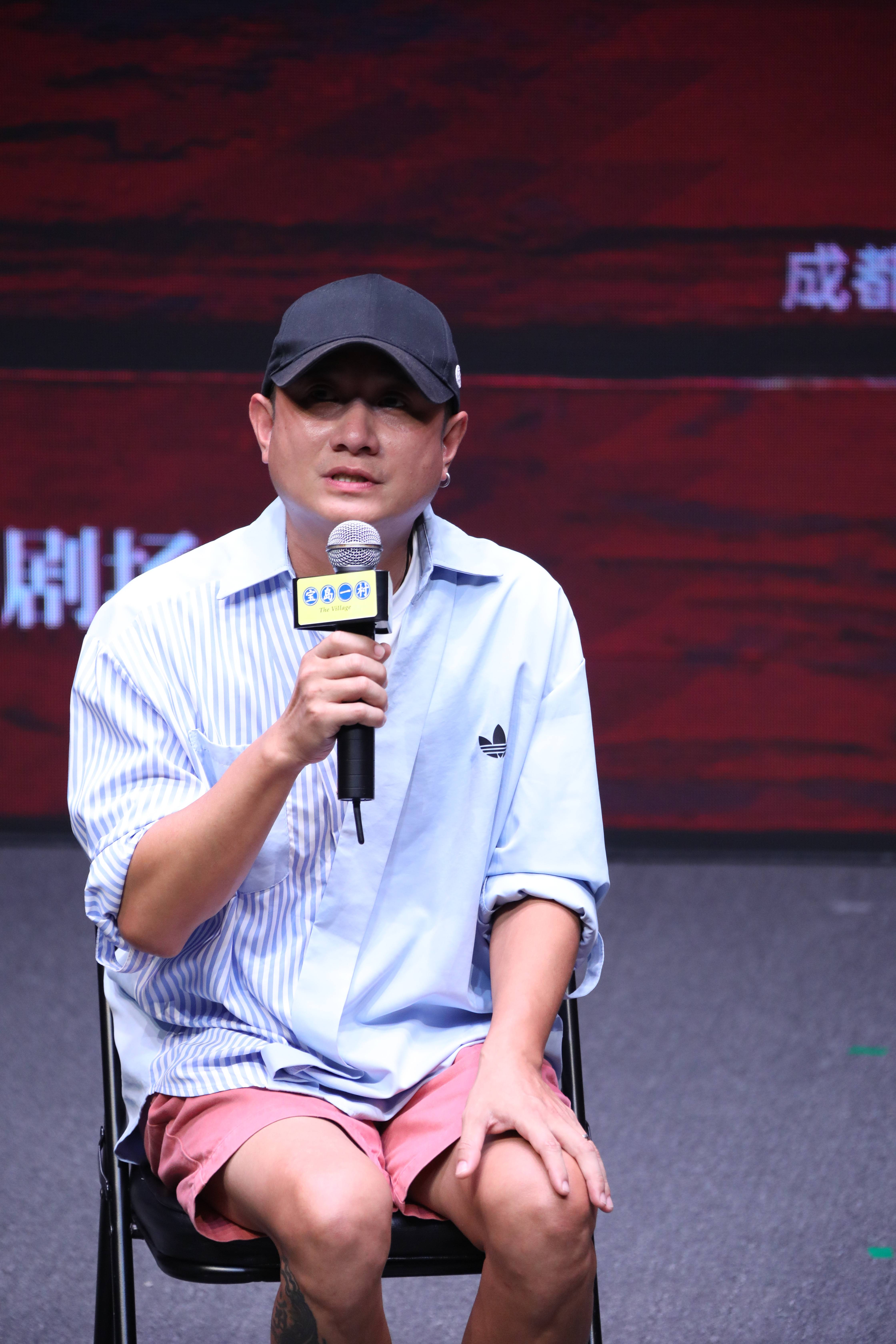 演员文章被曝新恋情后现身 在京宣传话剧《宝岛一村》