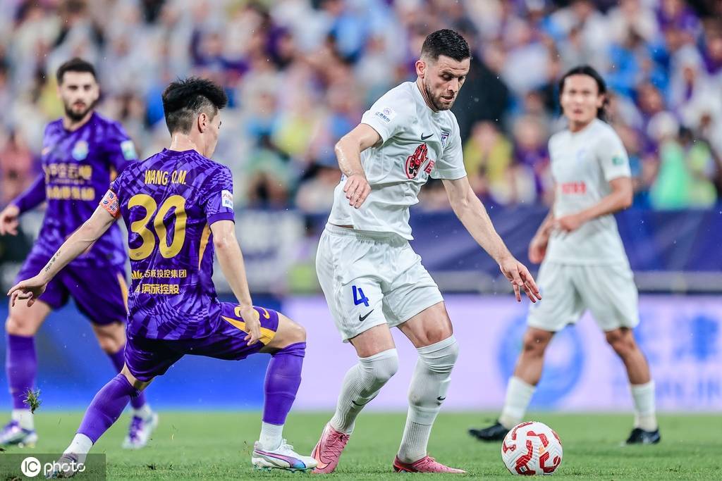 中超-基莱斯破门王秋明传射建功 津门虎2-0英博