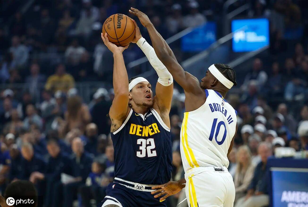 新赛季NBA首秀红黑榜：文班脱胎换骨 大帝烂到家了？
