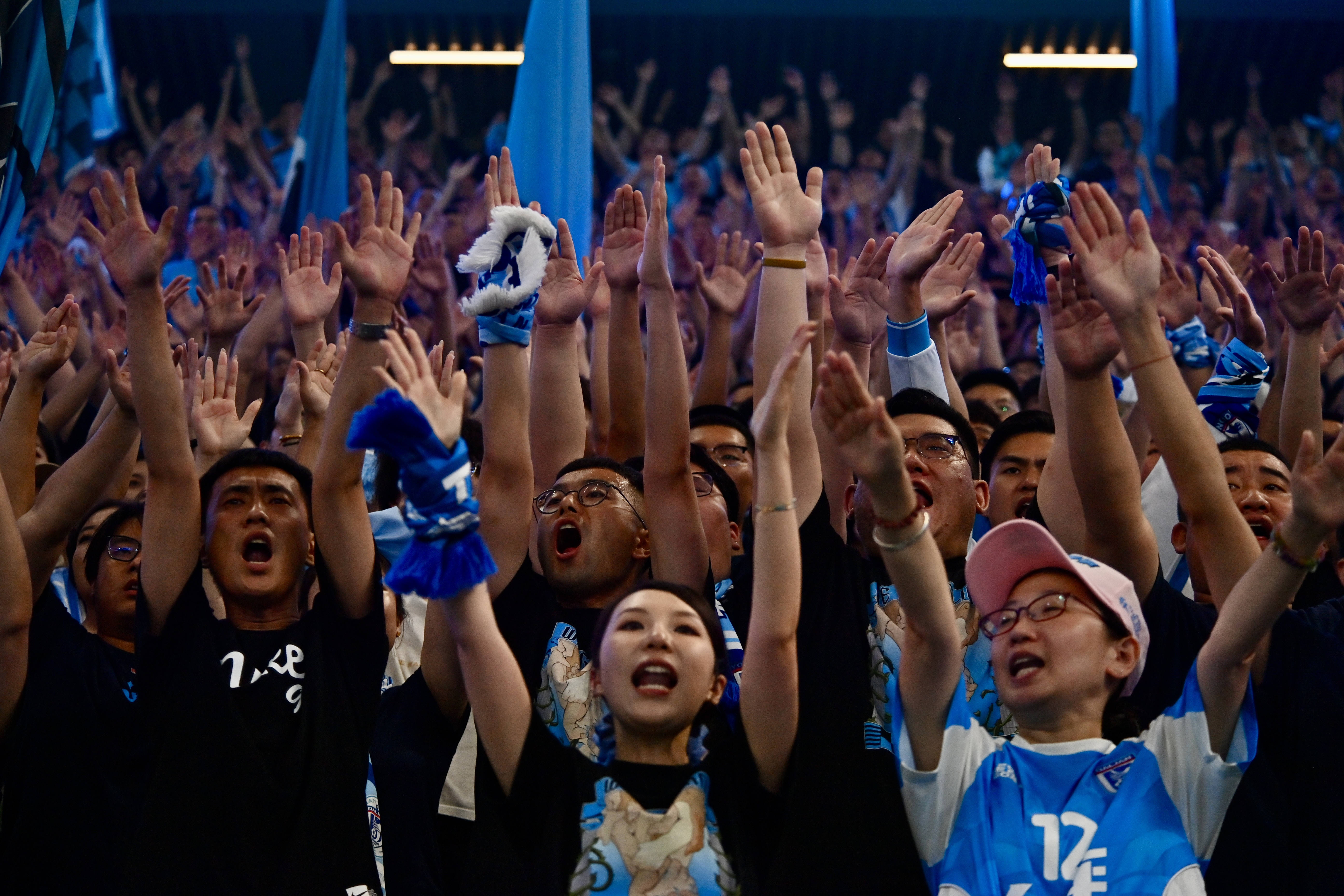 新华社:大连英博场均观众亚洲第一 球市预计收入4000多万