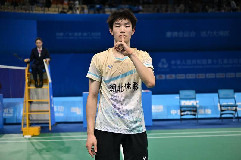 全运会羽毛球：陈雨菲2-0韩悦三进决赛 雅思组合谢幕战混双争金