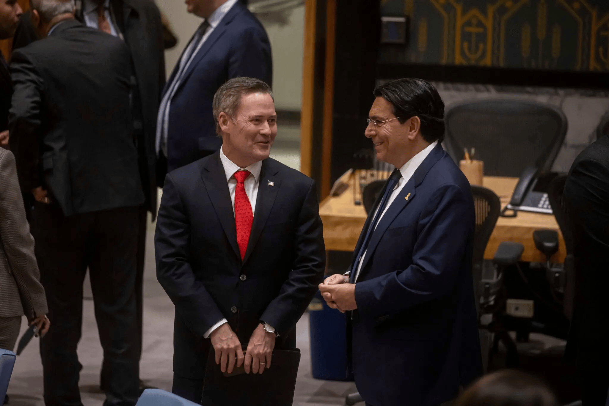 安理会通过加沙重建决议：派遣国际部队、建和平委员会