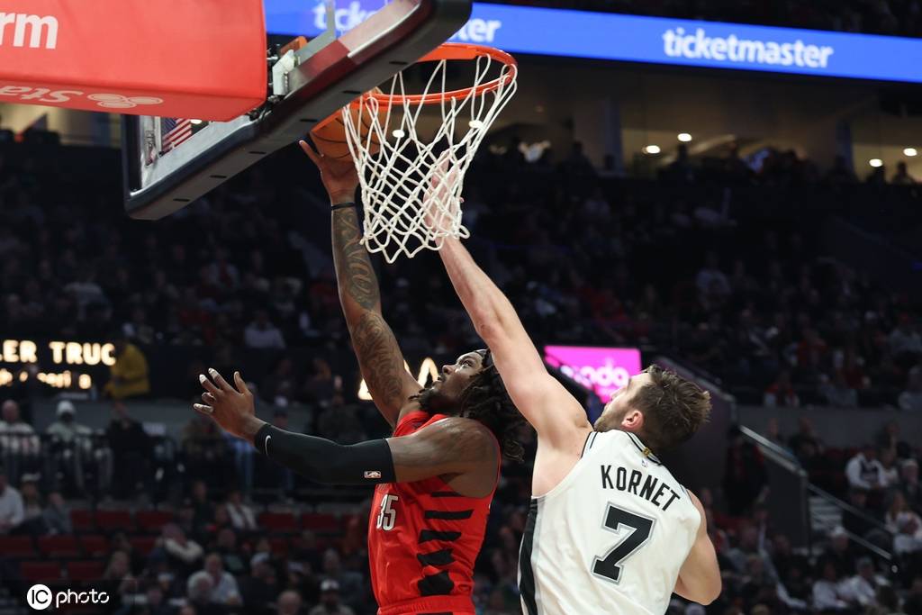 仅打62秒!杨瀚森连续两战0分 开拓者内线已不需要他?