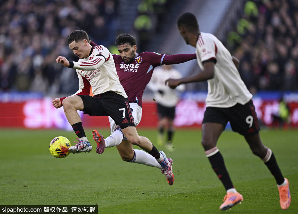 观战台：枪手苦战维拉+曼城遇黑马 梅西冲击生涯第47冠