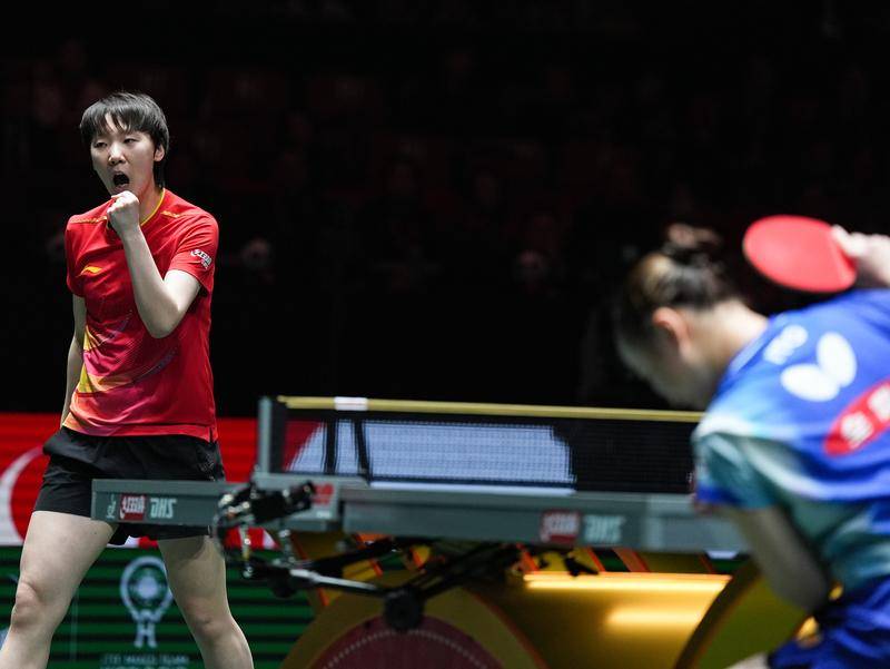 混团世界杯:莎头组合得分王曼昱胜伊藤 中国8-5日本夺八连胜