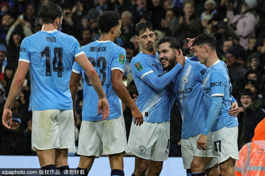 联赛杯-谢尔基世界波萨维尼奥破门 曼城2-0布伦特福德进四强