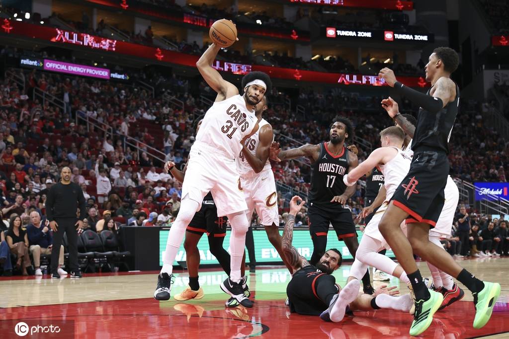 分析-火箭这一年经历重塑与蜕变 杜兰特岁末终于进入舒适区