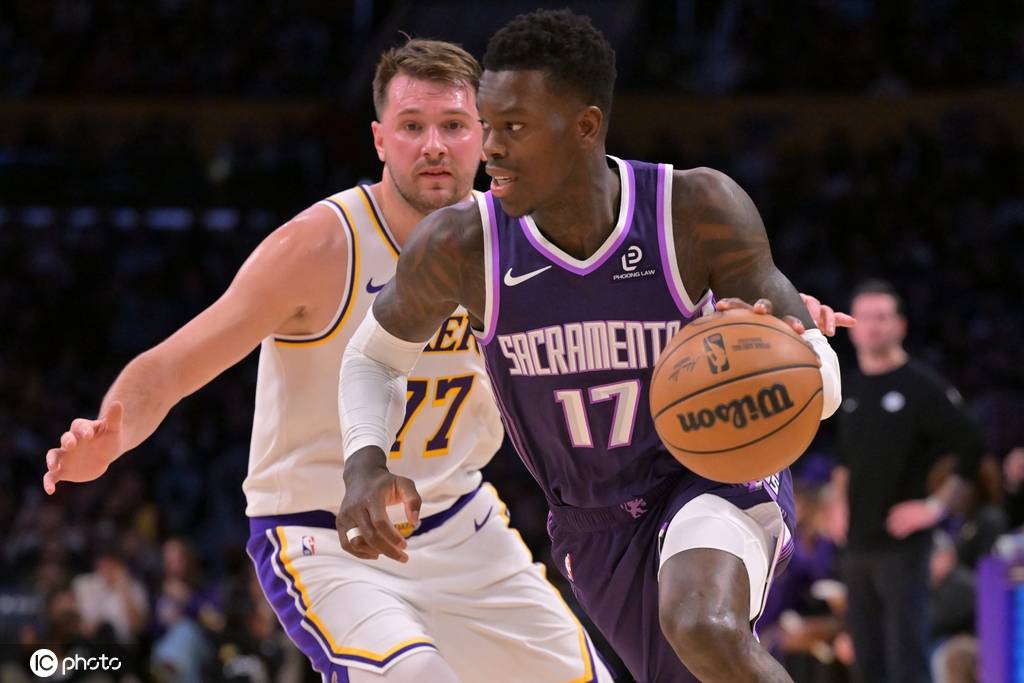 湖人自救从“詹东”发狠开始 老詹24分+神扣表现硬刚质疑