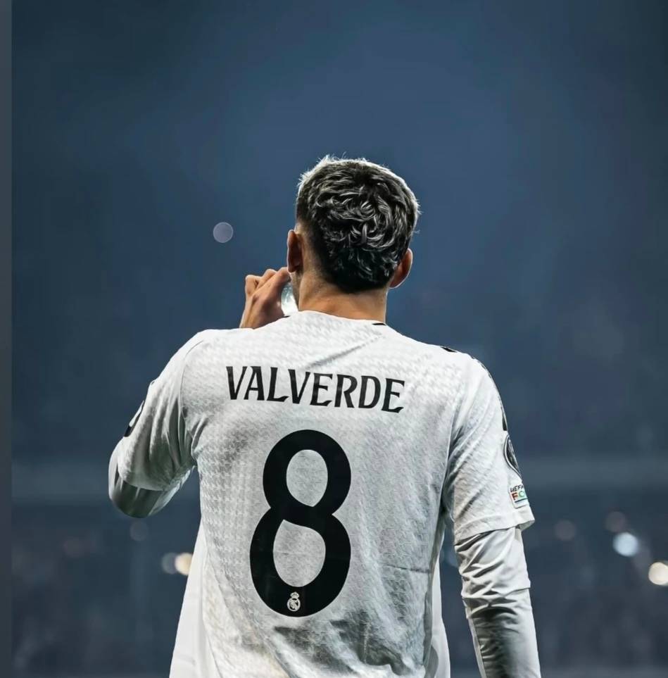 西甲联赛免费高清直播＋实时赛程积分榜＋竞彩预测全覆盖（2025赛季）沸腾！15冠豪门逆境翻盘！皇马12亿新援救主2026赛季能冲欧冠第16冠吗？