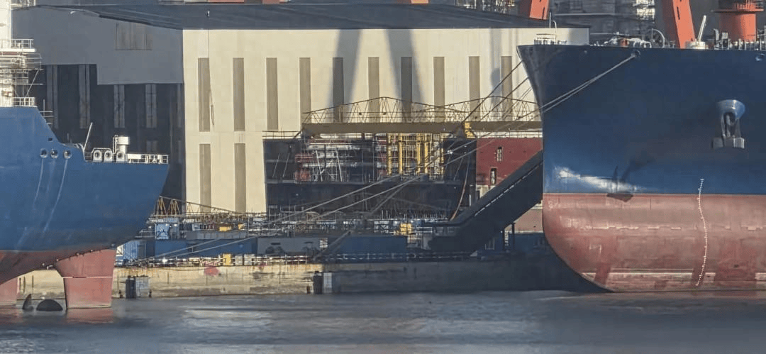 12万吨不是吹的?004 号航母轮廓曝光,将成史上最大航母