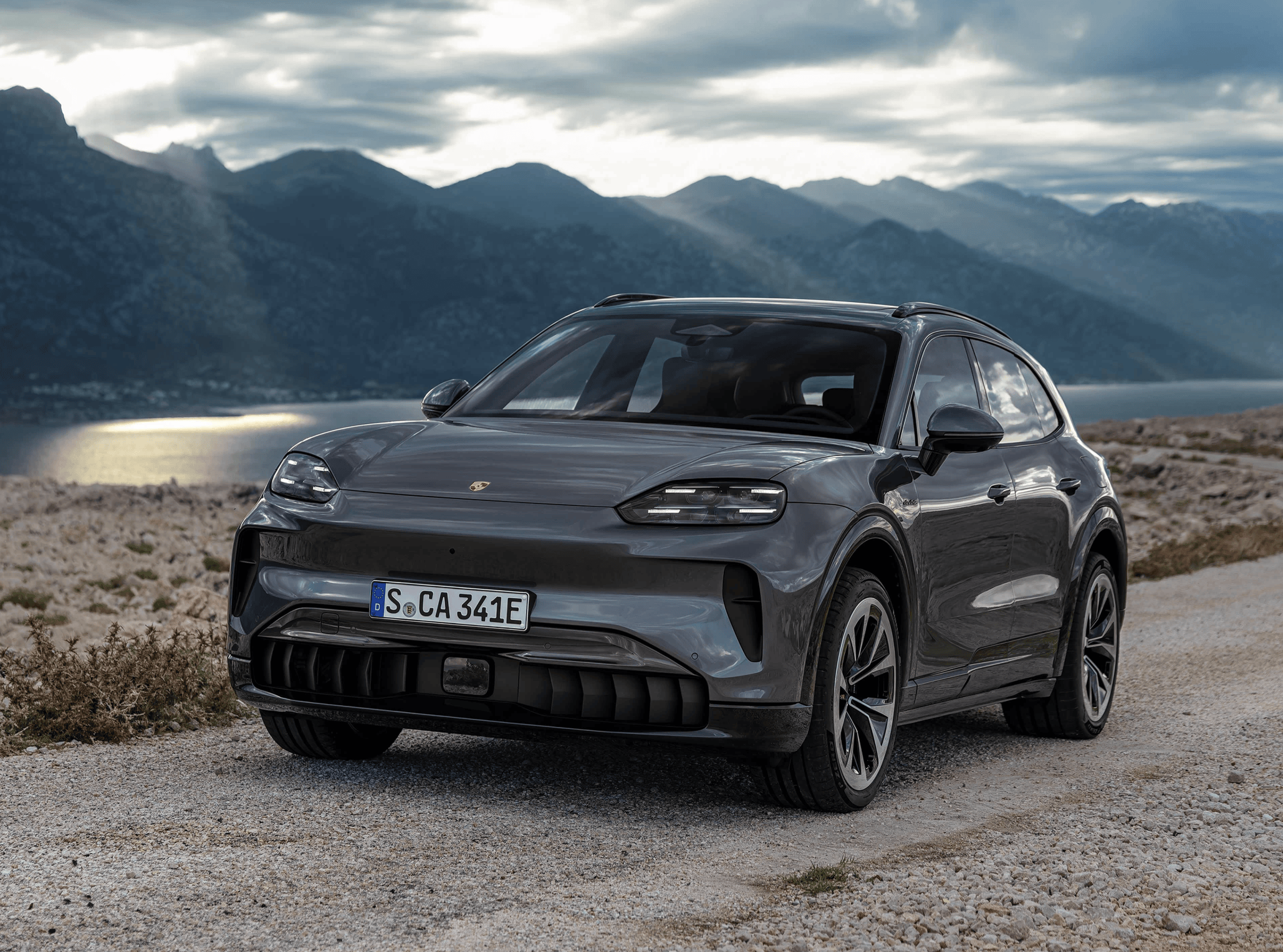 保时捷纯电Enduro基于PPE平台打造标配800V平台续航623公里(图1)