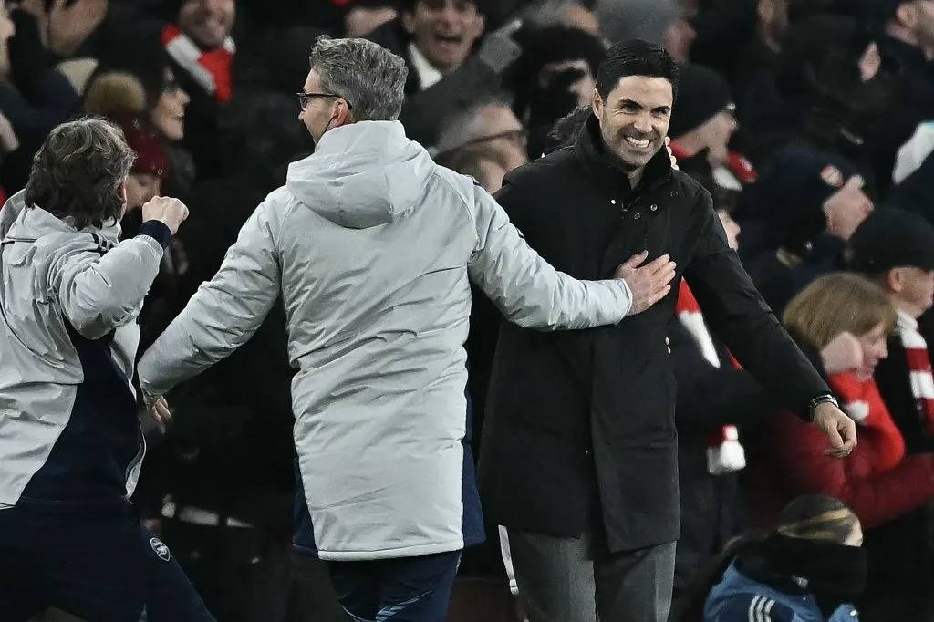 英超联赛免费高清直播+实时赛程+积分预测（2025赛季全覆盖）《4-0+3-2+4-1！阿森纳7分领跑切尔西逆转升第4利物浦终结5轮不胜