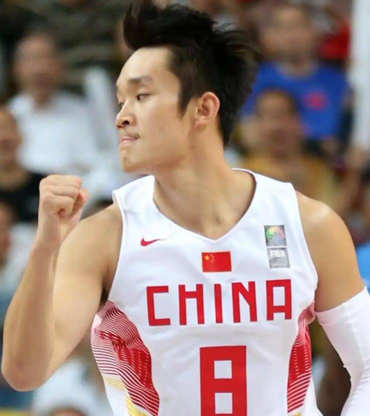 丁彦雨航退役：四字外援谢幕 江湖恩怨终散场