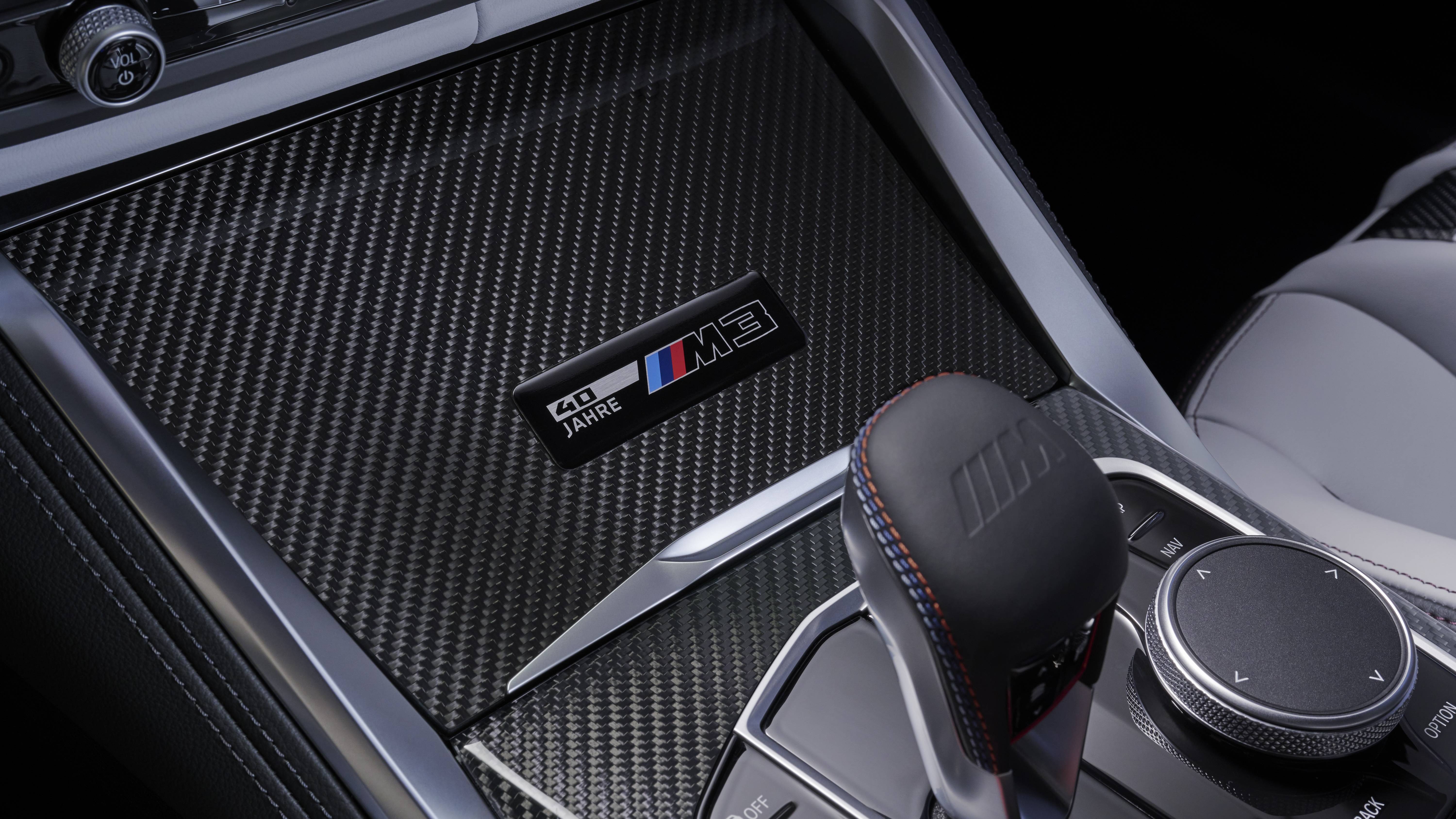 08.BMW M3 40周年限量版车内铭牌.jpg