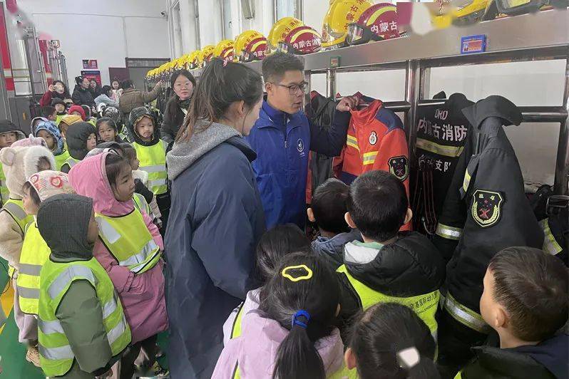 九原区消防救援大队多措并举做好冬季消防安全宣传活动