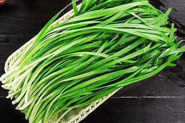 肝不好要少吃韭菜？医生忠告：不想患上肝硬化，这3种菜一定少吃