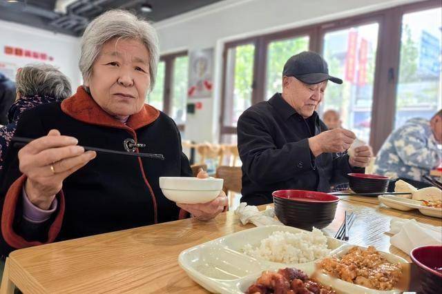 医生多次强调:气温下降,老年人晨练时一定留心,这 3 件事要警惕 医生多次强调:气温下降,老年人晨练时一定留心,这 3 件事要警惕