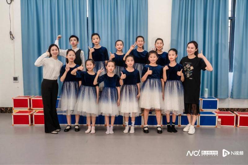 无人机挑战、VR体验“广东福彩乡村美育计划”送老师下乡