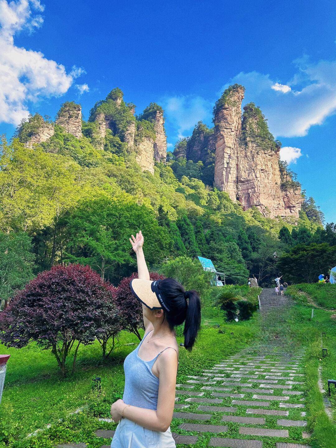 一家人去张家界旅游要多少钱全家花销全攻略！【OKX 哈希游戏】区块链加密游戏玩法教程，新手必看！