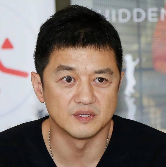 一场演唱会，意外曝光李嫣与窦靖童的真实关系，李亚鹏的话说对了
