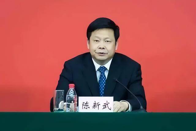 中央批准:这位湖北人履新 中央批准:这位湖北人履新