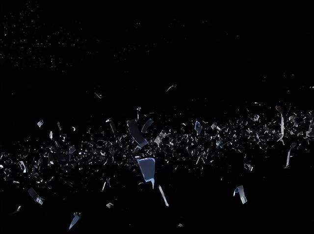 太空碎片威胁升级,神舟二十号飞船遭撞击,6名航天员能否长驻?