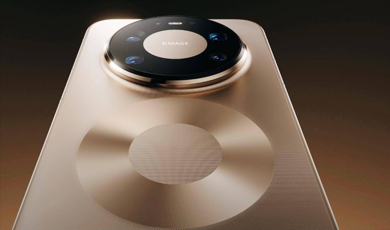 原创             华为官方确认！Mate80 原生没磁吸，用户炸了：那双环是干嘛的？