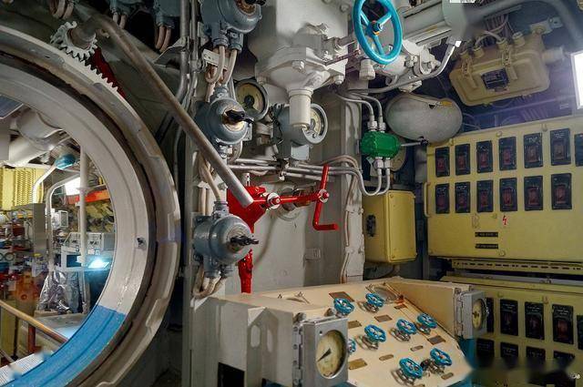 从战场到博物馆：641Б型潜艇“新西伯利亚共青团员”观光记